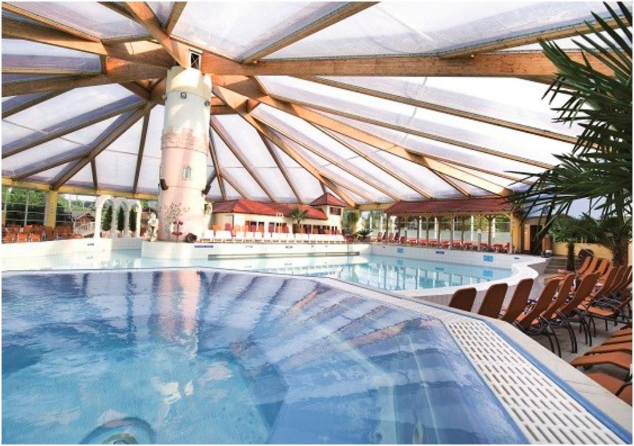 Ferienwohnung Am Kurpark Bad Klosterlausnitz Bagian luar foto